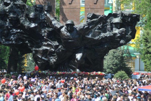 Малоизвестные факты и значение Мемориала Славы в Алматы: почему люди верили, что войны больше не будет