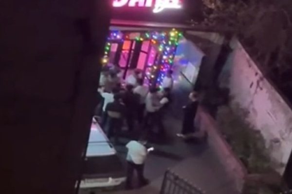 Жители элитного района Алматы протестуют против ночных заведений: шум мешает спать