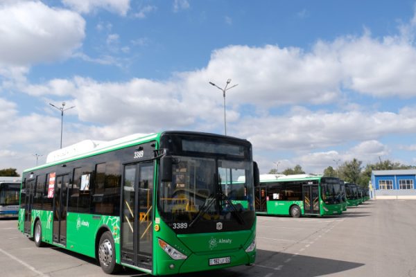 Более 20 автобусных маршрутов изменились в Алматы: важная информация на 26 мая 2025