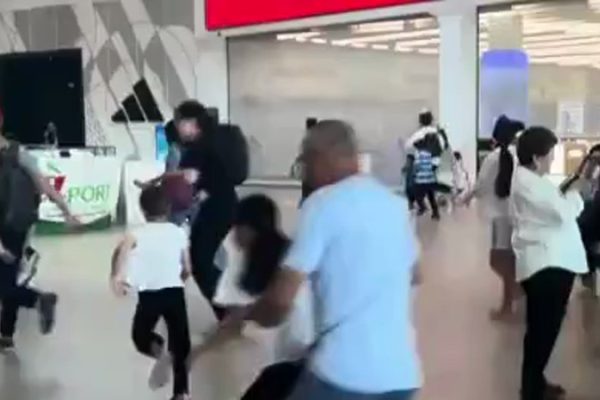 Видео давки в крупном ТРЦ Алматы: подробности происшествия