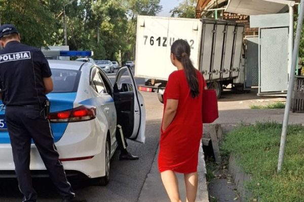 Алматы: ДТП с участием «Газели» – наезд на девушку 30 июня 2025