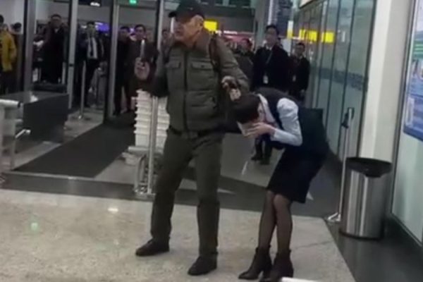 Захват заложницы в аэропорту Алматы: прокурор запросил срок — подробности события