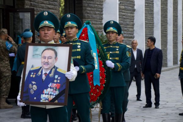 Прощание с Талгатом Мусабаевым в Алматы: Казахстан будет помнить героя