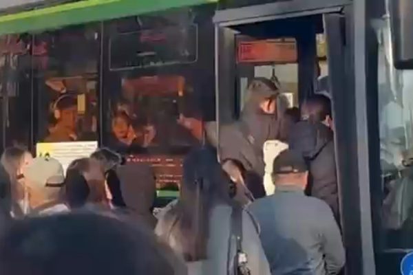 Алматинцы запустили новый тренд: что скрывается за фразой «Не приезжайте, пожалуйста» — 8 августа 2025