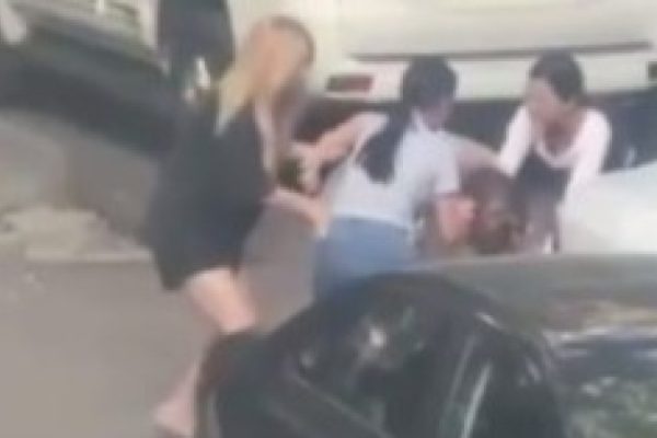 Драка девушек в Алматы: причины инцидента расследует полиция