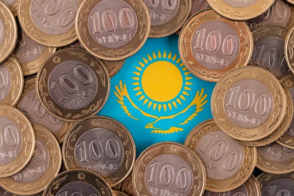 Рост пособий, 15-летняя супруга и новая дорожная развязка: темы обсуждения читателей Tengrinews от 3 октября 2025 года