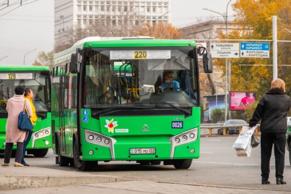 Жители Казахстана недовольны переполненными автобусами в Алматы: комментарии акимата, 20 октября 2025, 15:28