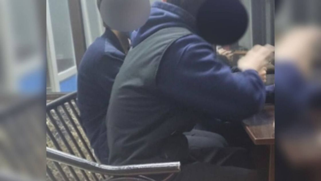 Жасөспірім түнде Алматы көшелерінде достарымен автокөлік жүргізді