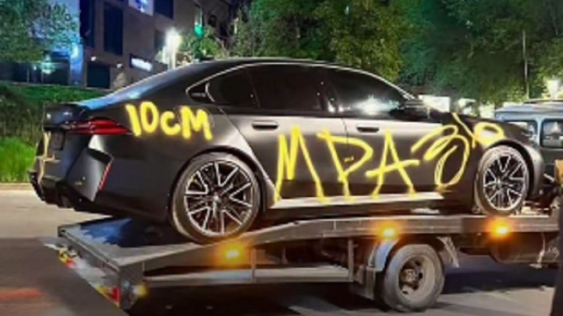 Алматылық тұрғынның көлігін «10 см» деген жазумен бүлдірген: полиция іздестіріп жатыр