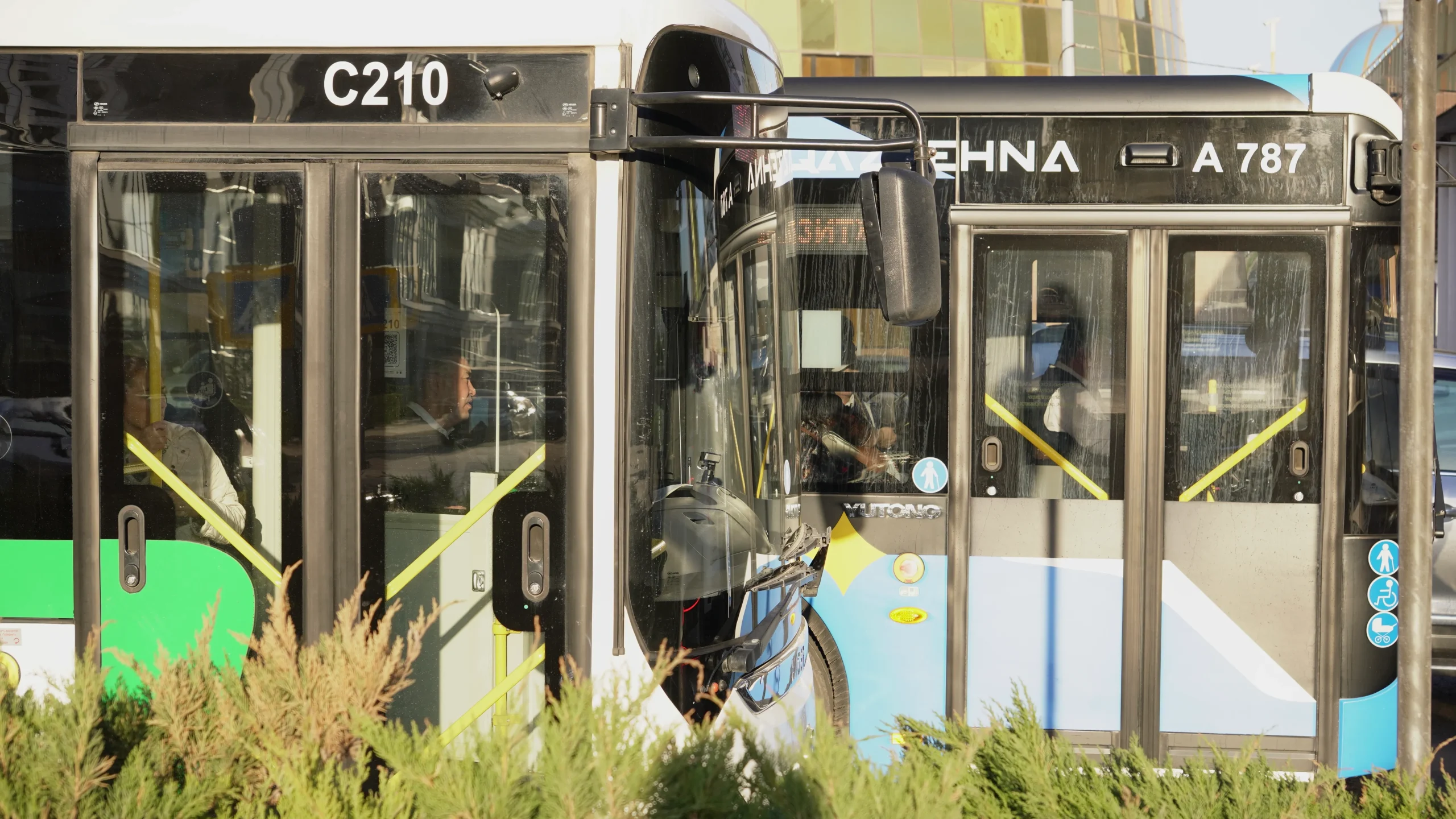 Алматы автобус парктерінен 50 көліктен катализатор табылмады: миллиондаған айыппұл