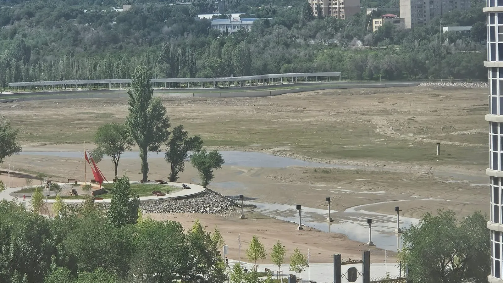 Сайран көлі неге сусыз қалды: Алматы әкімдігі түсіндірді
