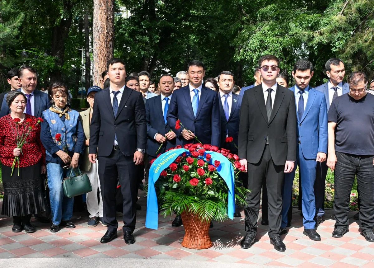 Алматыда саяси қуғын-сүргін және ашаршылық құрбандарын еске алды