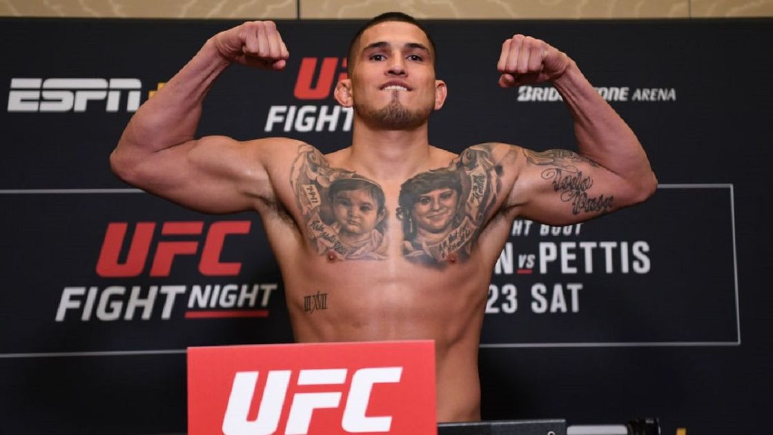Энтони Петтис Алматыға ұшып келді: бұрынғы UFC чемпионы турнирді басқарады
