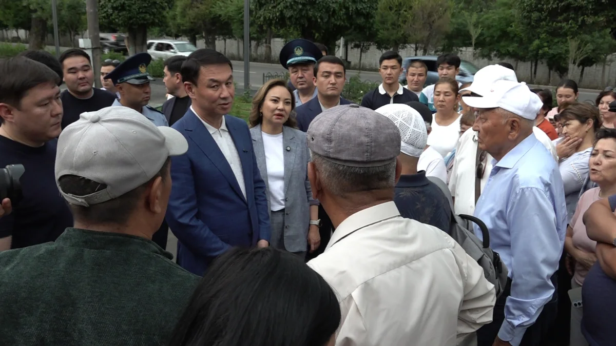 Алматы әкімі Наурызбай ауданында жаңа әлеуметтік нысандардың іске қосылуын тексерді