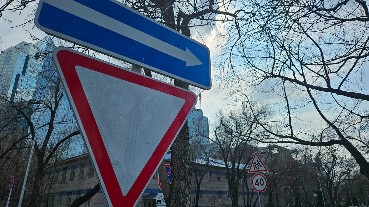 Алматыда Жасыл базар маңындағы екі көше бір бағытты болды