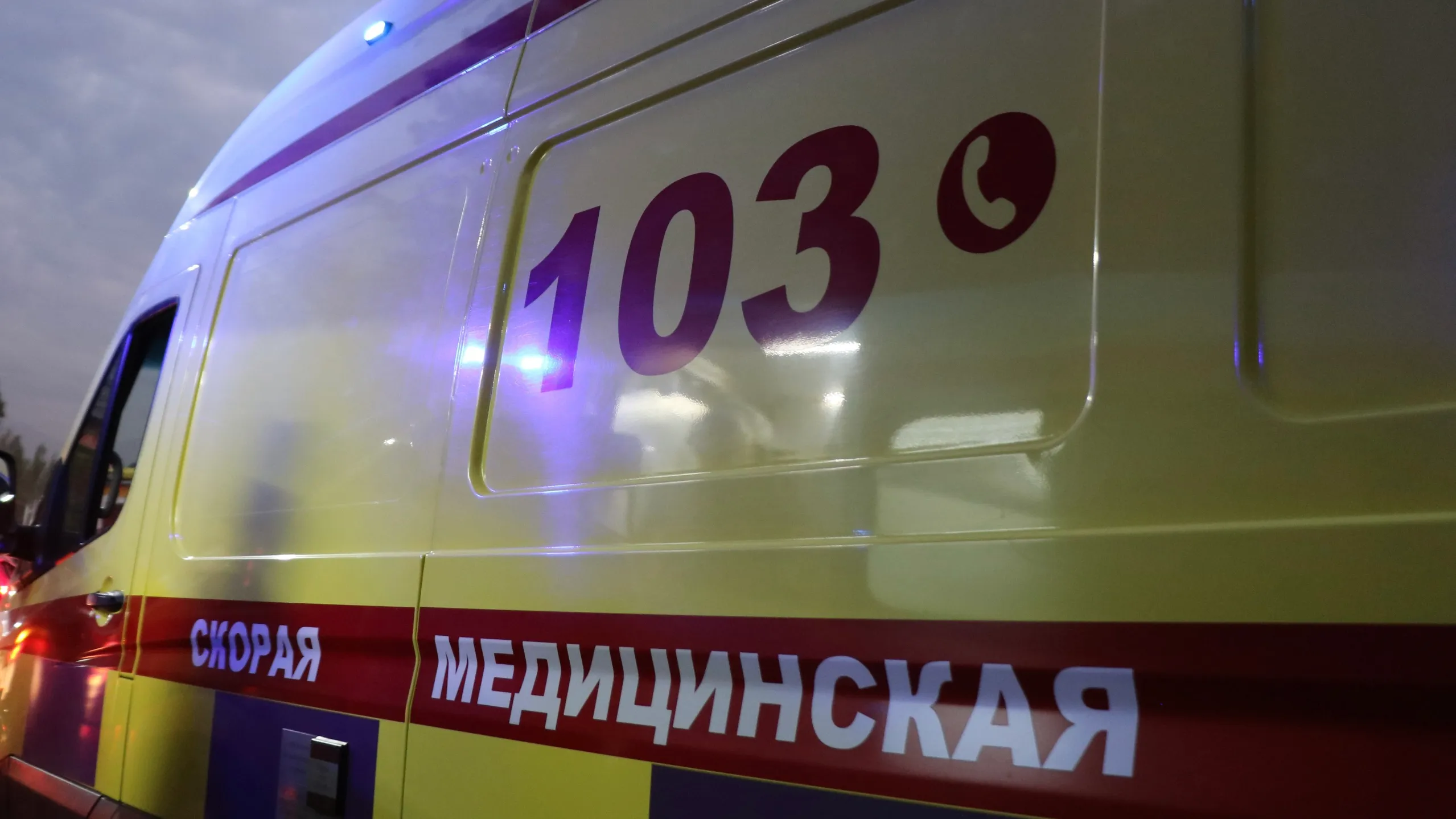 В Алматы мужчина выбросился с 11 этажа жилого комплекса