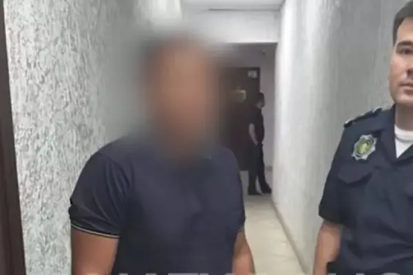 В Алматы арестовали мужчину за домогательства в метро