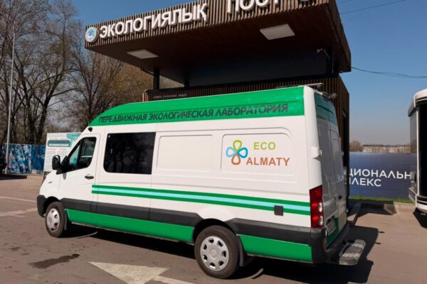 Почти 200 машин с превышением выбросов нашли в Алматы за месяц