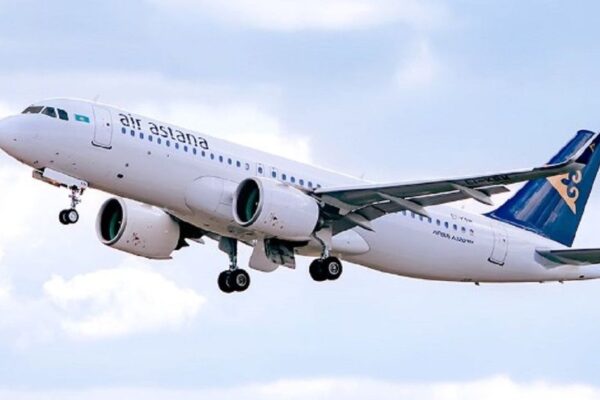 Air Astana ұшағы үш сағат әуеде қалып, Алматыға қайта оралды