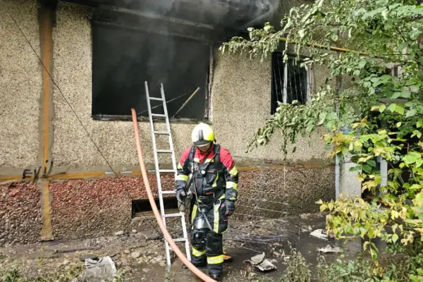 Восемь человек спасли из пожара в Алматы