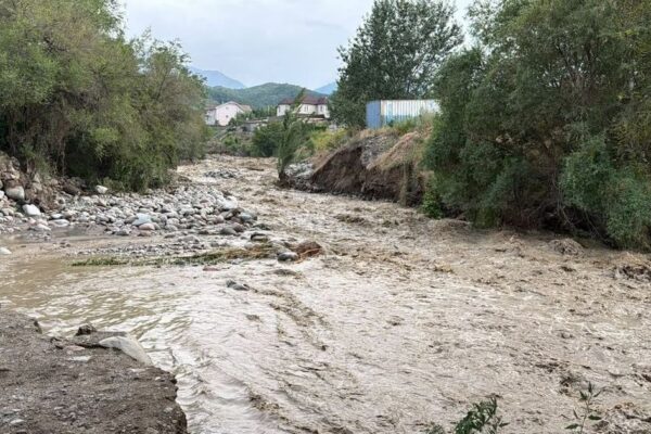 ДЧС Алматы предупредил об угрозе селей и просит не ходить в горы