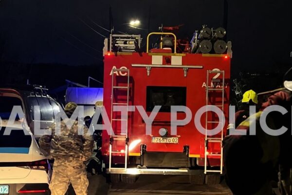 Алматыдағы ірі өрт: ер адам ауыр күйікпен реанимацияға түсті