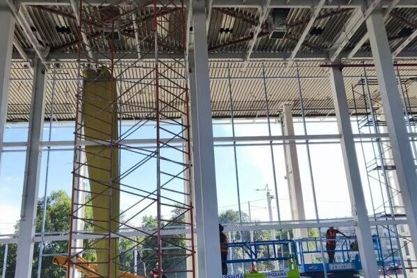 Более 500 строителей круглосуточно реконструируют вокзал Алматы-1