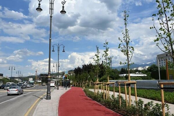 В Алматы открыли обновленную площадь Республики после масштабной реконструкции