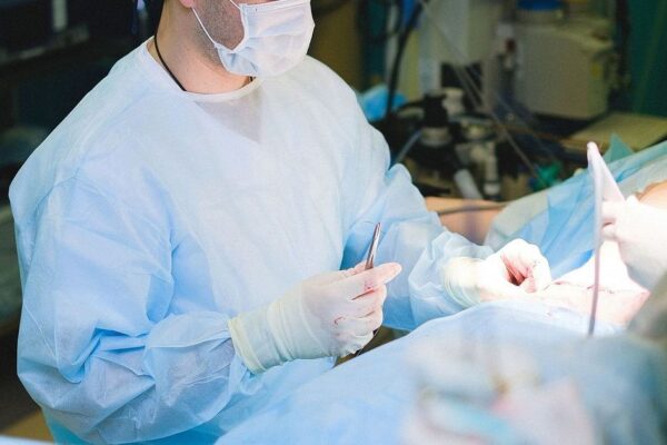 Гигантскую миому удалили у 40-летней роженицы в Алматы