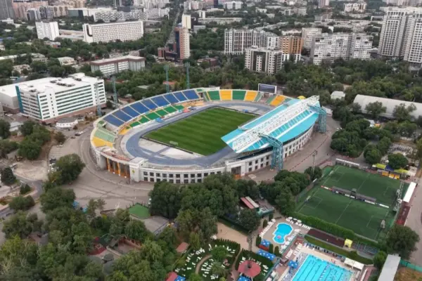 100 тонн жабдық: Алматы Канье Уэсттің шоуына дайындалып жатыр