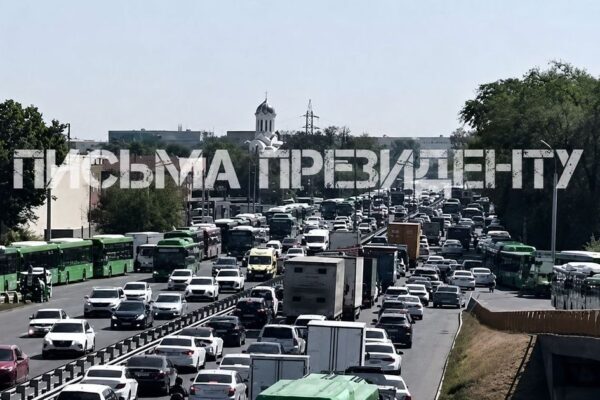 Алматыда автобустардың газ құю станцияларында кезекке тұруы: әкімдік түсіндірді