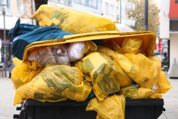 Суд вернул государству долю в мусорной компании Алматы