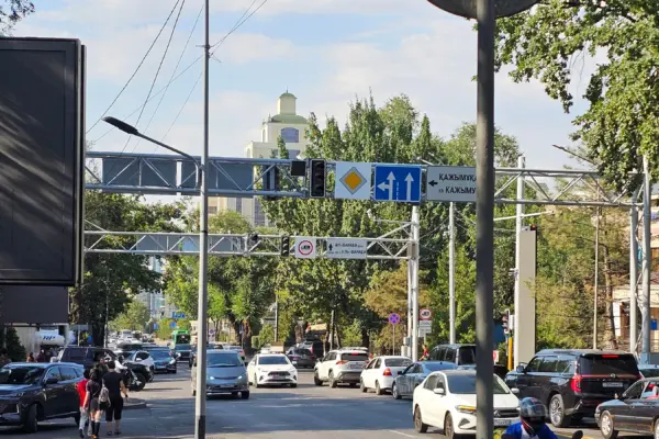 Блэкаут в Алматы: 150 полицейских вышли на дороги города