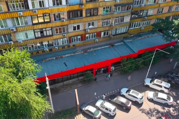 В Алматы снесли пристройку к супермаркету Spar на Сейфуллина