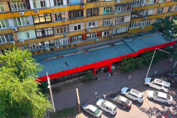 Алматы орталығында Spar супермаркетінің заңсыз қосалқы құрылысы бұзылды
