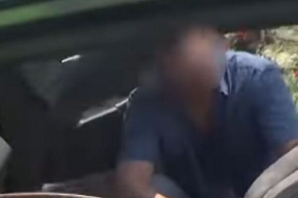 В Алматы полиция остановила Hyundai Accent: у пассажирки нашли около 700 граммов порошка