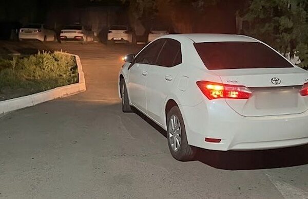 Алматыда патрульдер іздеудегі Toyota-ны тоқтатты: көлік қылмыстық іске қатысты