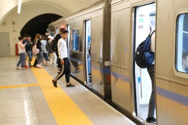 Около 40 тысяч пассажиров проехали в метро Алматы за полдня 1 сентября