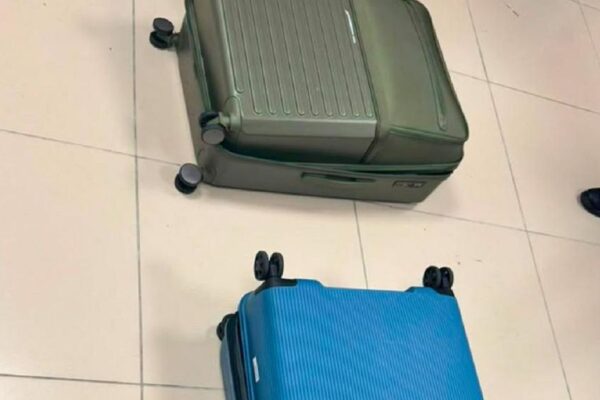Азиядан косметика астында есірткі тасымалдаған: Алматы әуежайында ҰҚК ұстаулар жүргізді