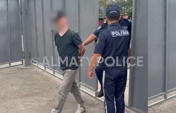 Дрифт перед пешеходами и мат в соцсетях: водитель получил 20 суток ареста в Алматы