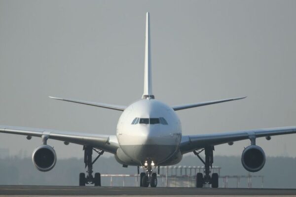 Рейс Air Astana из Алматы в Лондон экстренно сел во Франкфурте: пассажиры застряли в транзитной зоне