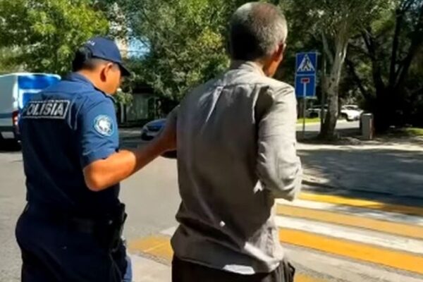 Бездомных в Алматы вывозят с улиц: 388 человек доставлены в центр «Пана»