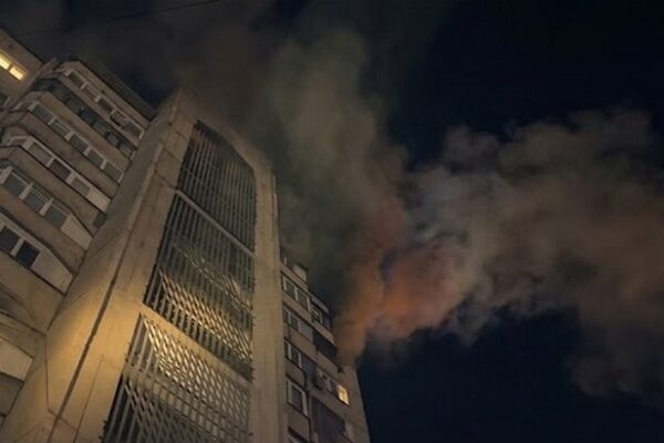 Пожар в алматинской многоэтажке: спасли 10 человек, среди них трое детей