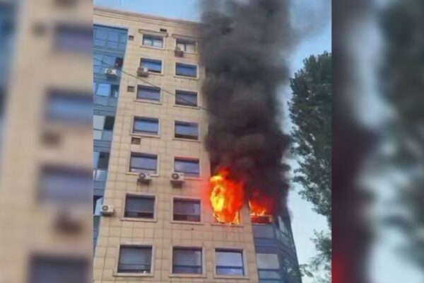 Алматыдағы өрттен 26 адам құтқарылып, 40 тұрғын қауіпсіз жерге көшірілді