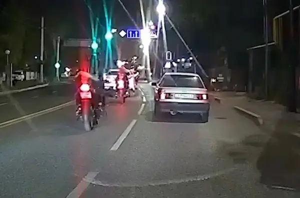 В Алматы у мотоциклиста нашли подложный госномер