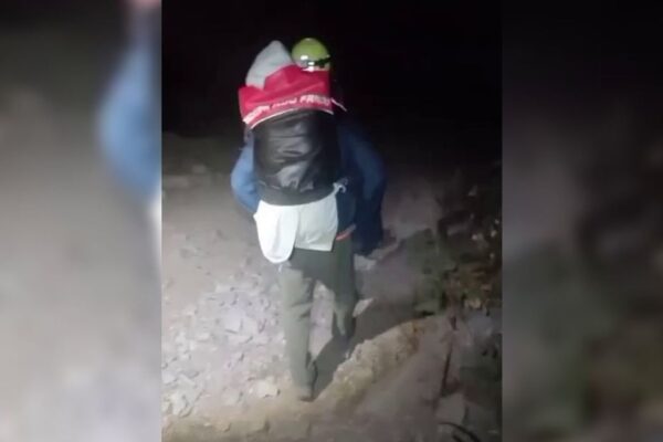 В ущелье Кимacap спасатели сняли девушку с горы на высоте 2 600 метров