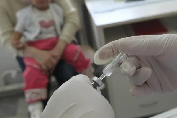 Алматыда тұмауға қарсы вакцинация басталды: тәуекел тобындағыларға тегін