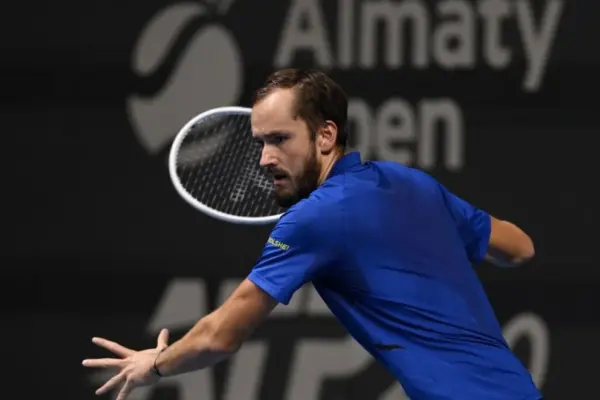 Медведев второй год подряд забирает главный трофей Almaty Open
